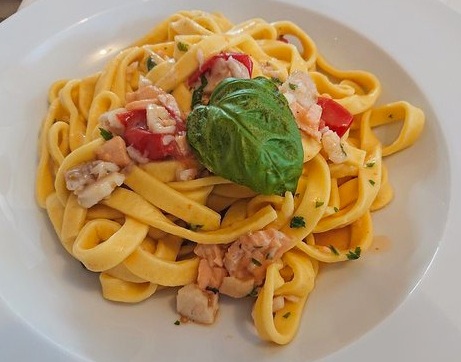 Tagliatelle al ragù di lago